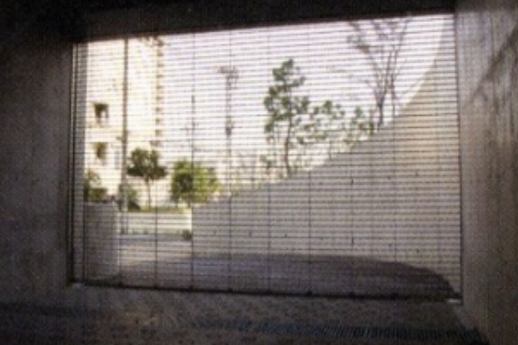 リエトコート武蔵小杉の電動シャッターゲート